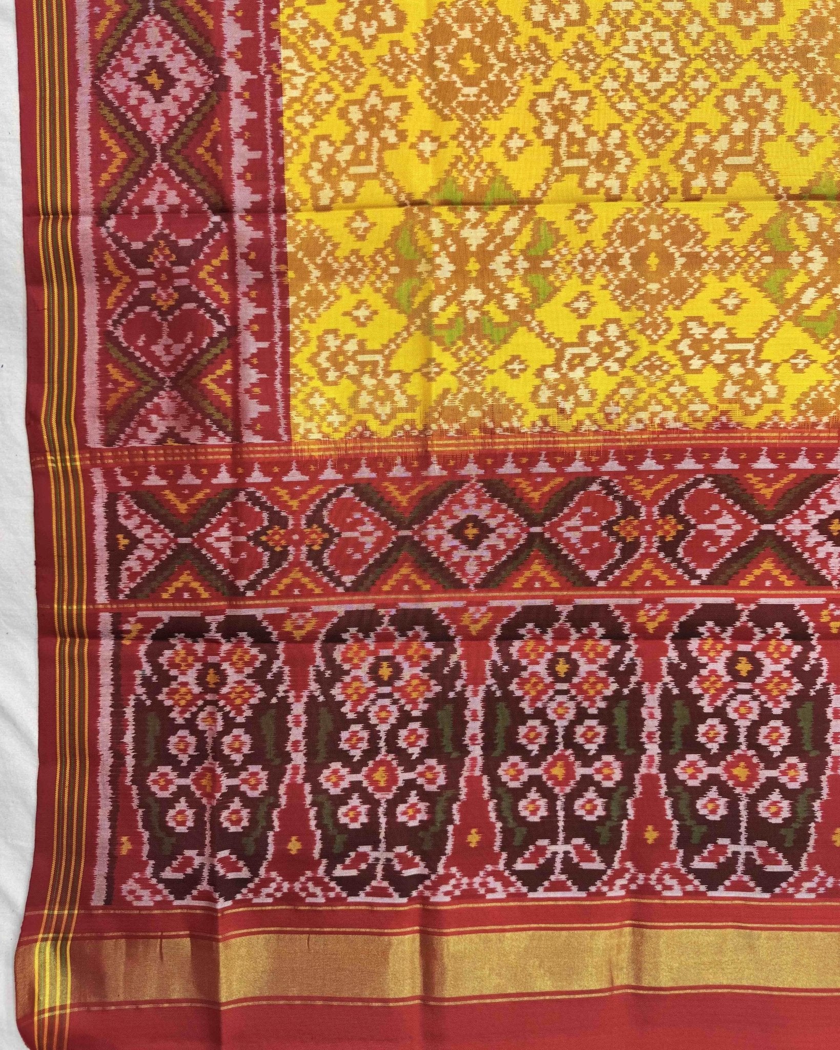 Red & Yellow Navratan Patola Dupatta - SindhoiPatolaArt