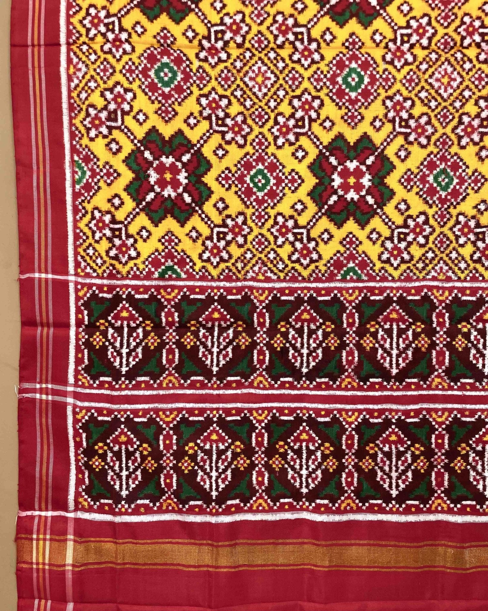Red & Yellow Navratan Patola Dupatta - SindhoiPatolaArt
