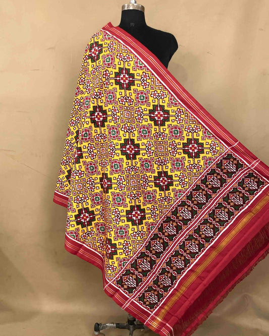 Red & Yellow Navratan Patola Dupatta - SindhoiPatolaArt