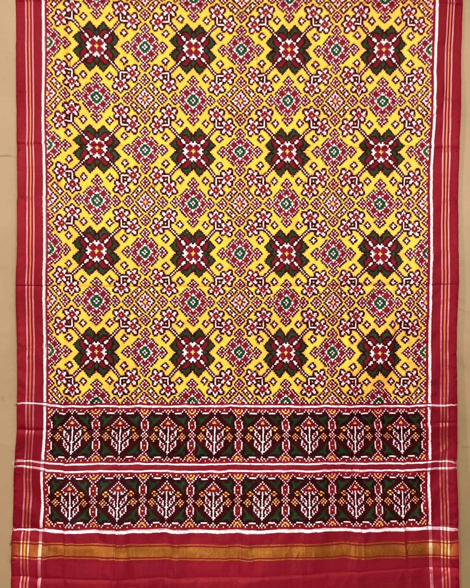 Red & Yellow Navratan Patola Dupatta - SindhoiPatolaArt