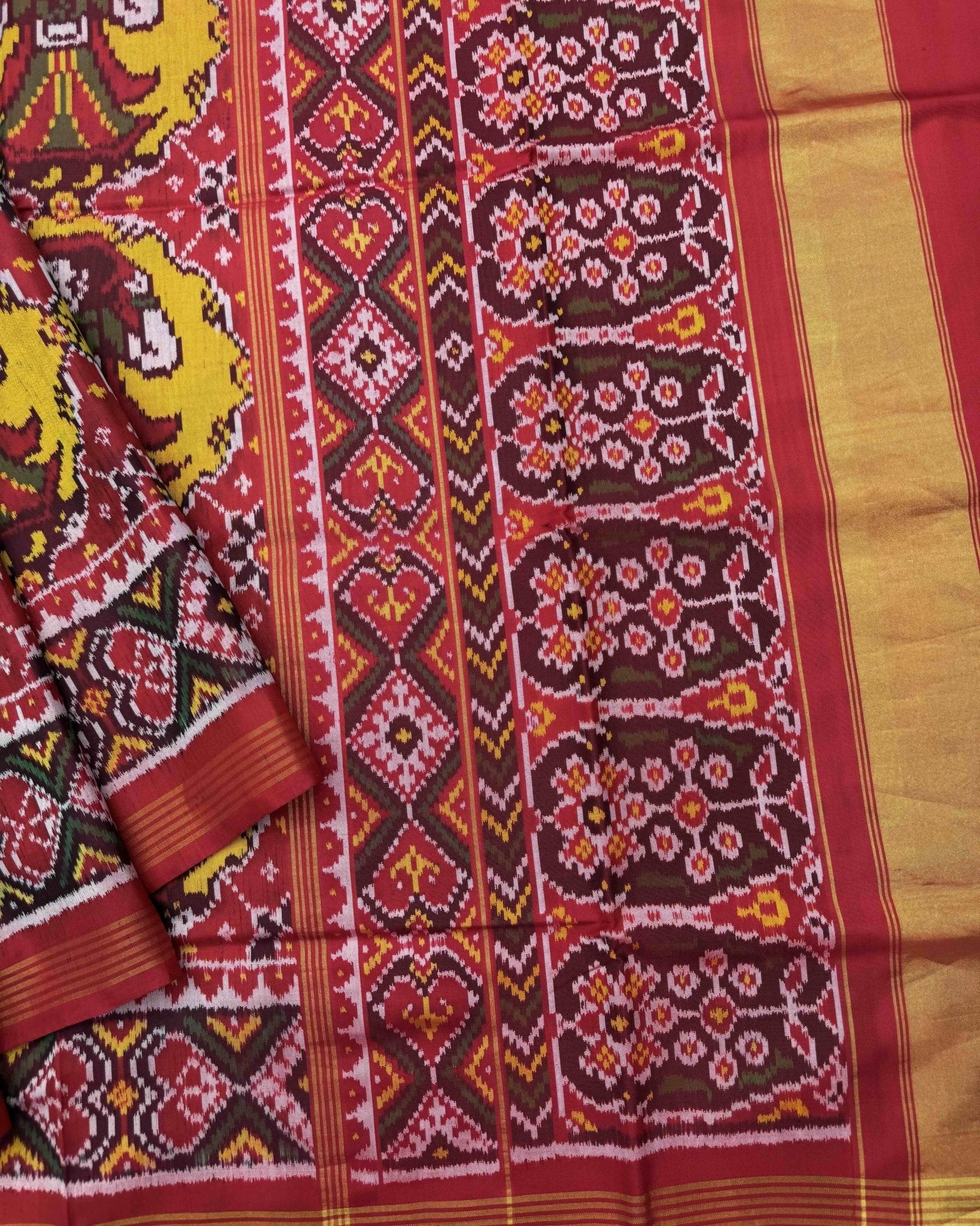 Red & Yellow Raja Rani Chhabdi Patola Saree - SindhoiPatolaArt