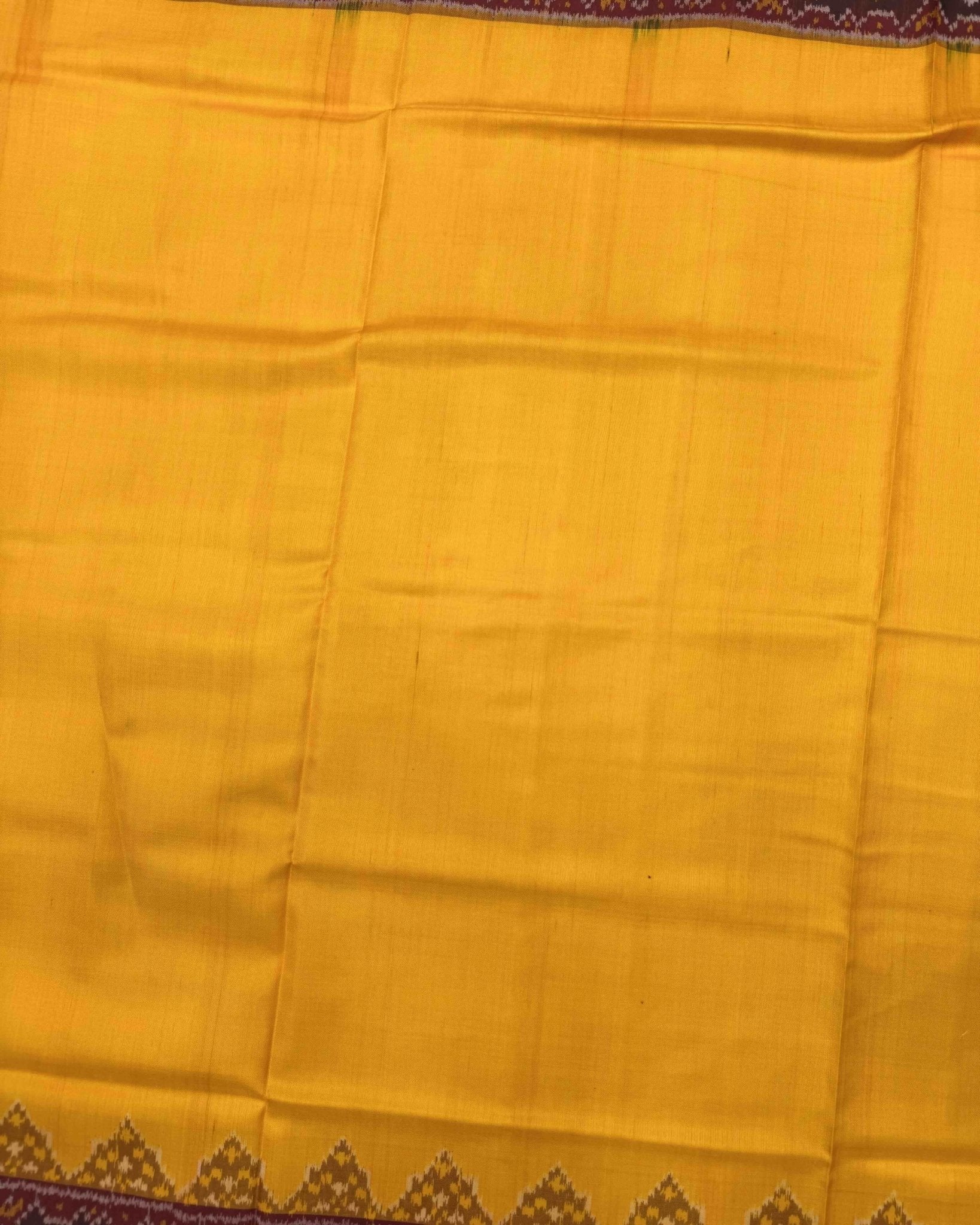 Red & Yellow with Small Scut Border Plain Patola Saree - SindhoiPatolaArt