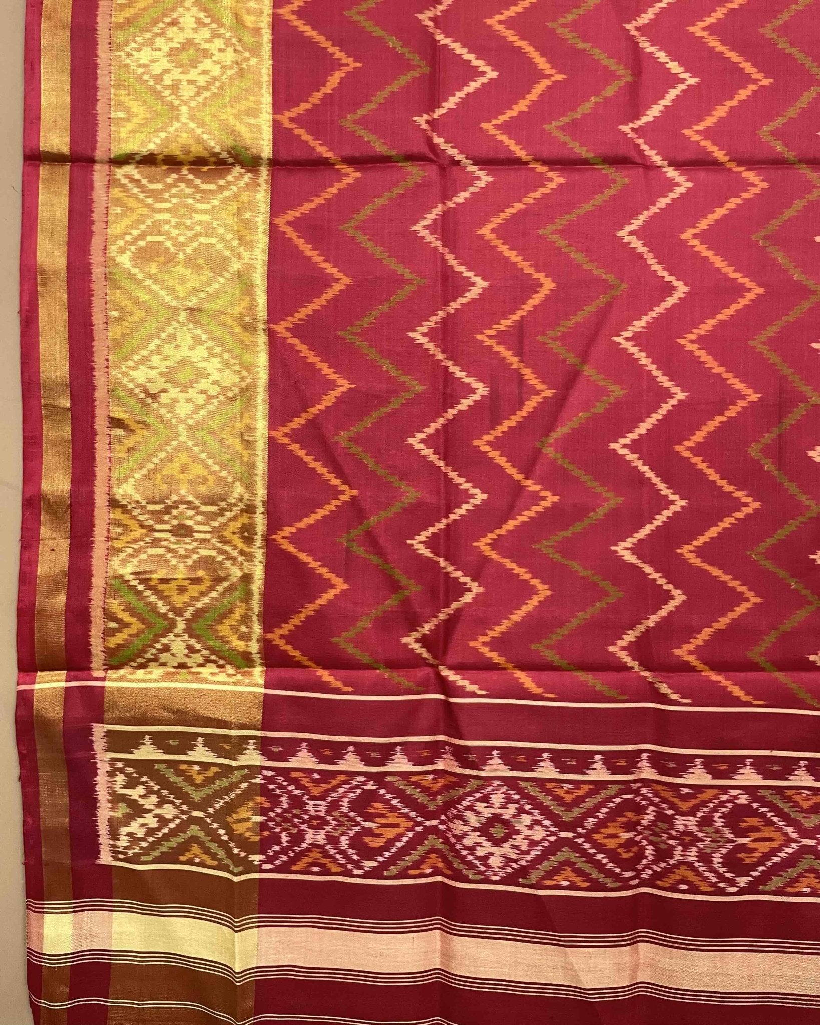 Red Zig Zag Lining Patola Dupatta - SindhoiPatolaArt