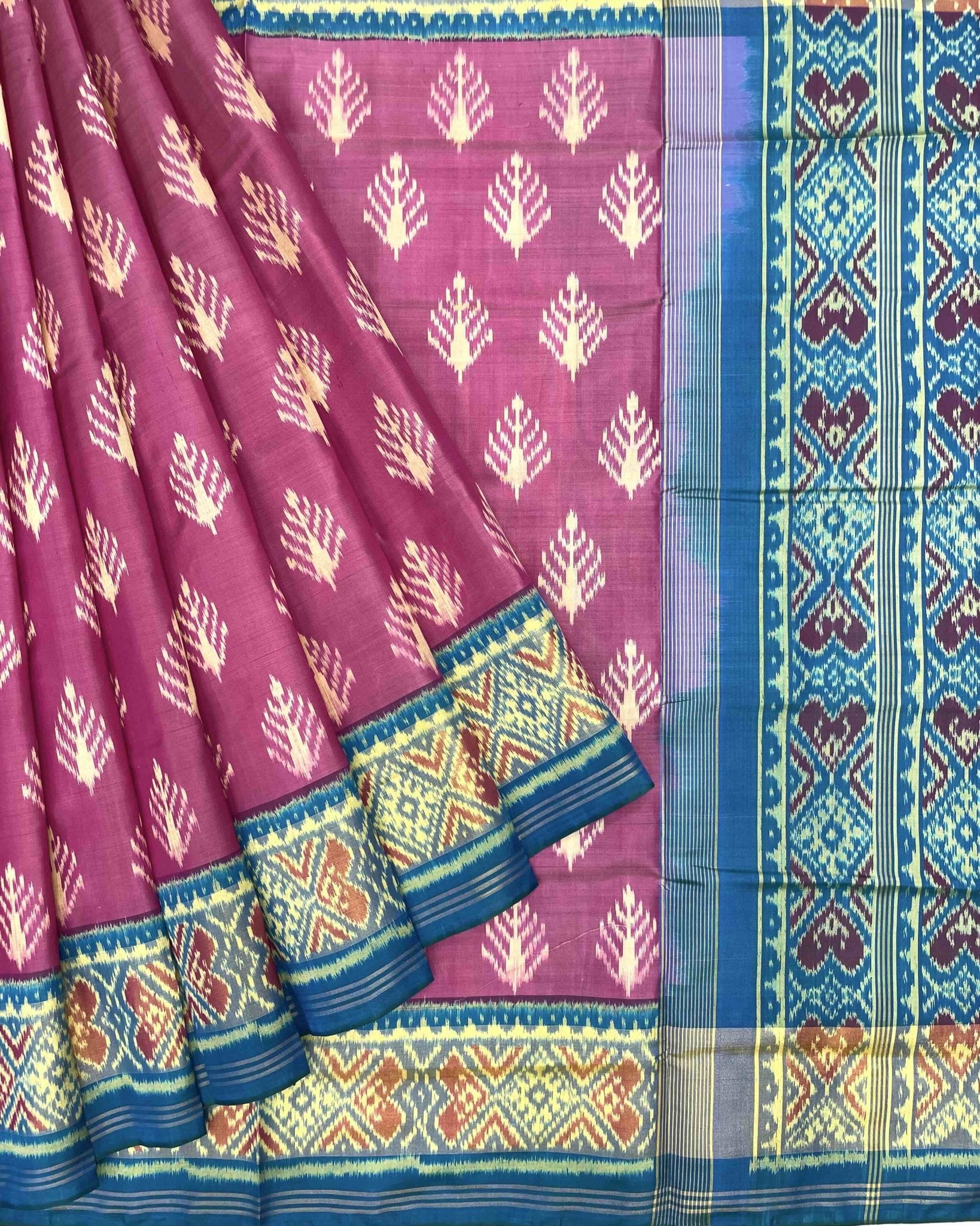 Sky Blue & Pink Fancy Leaves Patola Saree - SindhoiPatolaArt