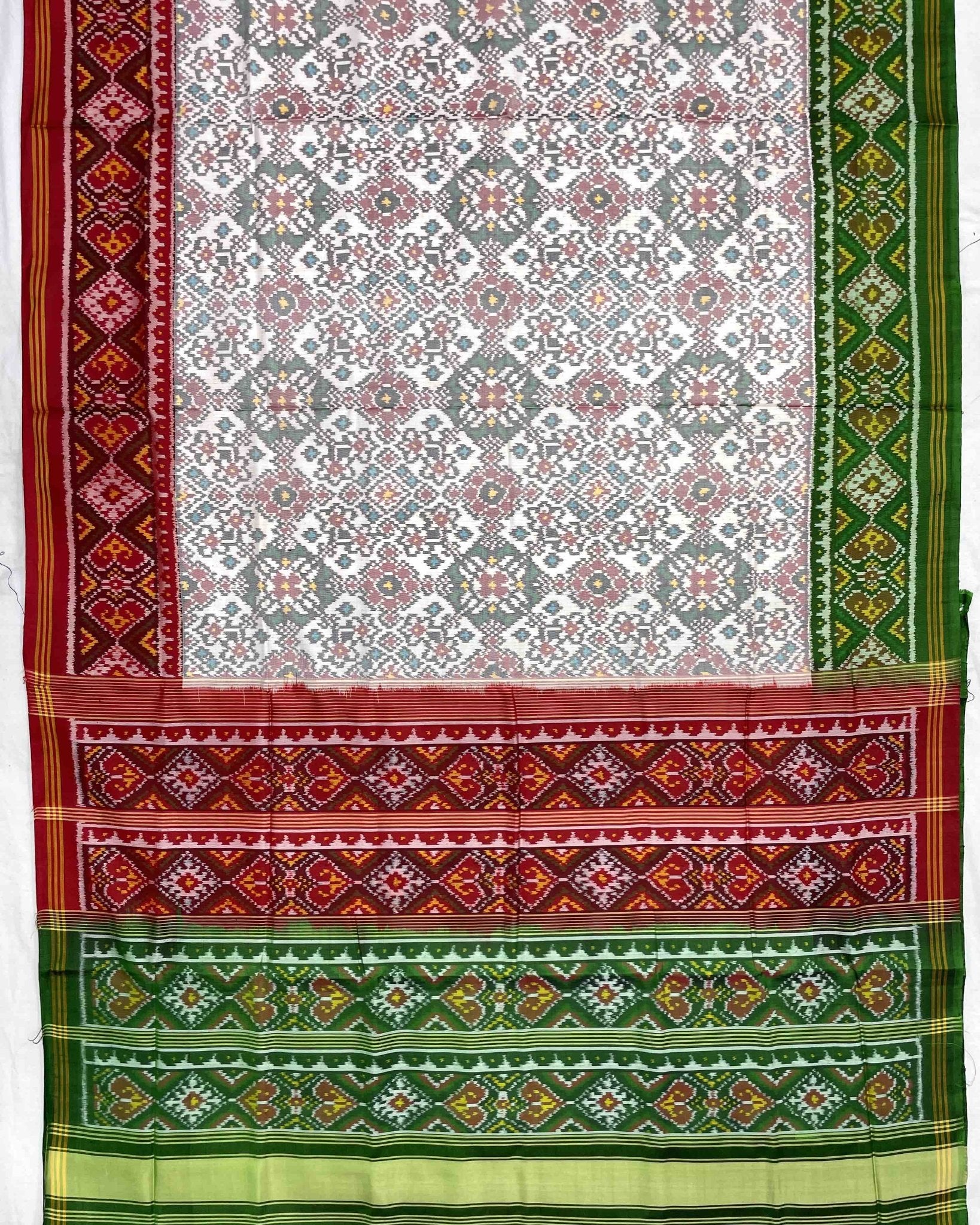 White Ganga Jamuna Navratan Designer Patola Saree - SindhoiPatolaArt