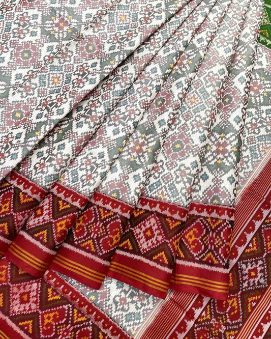 White Ganga Jamuna Navratan Designer Patola Saree - SindhoiPatolaArt