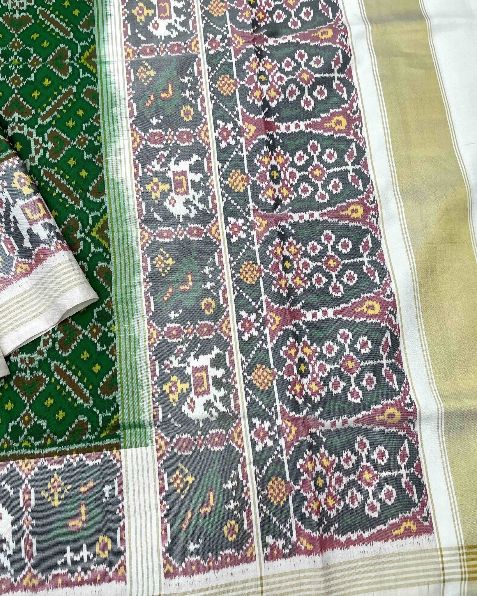 White & Green Manekchowk Patola Saree - SindhoiPatolaArt