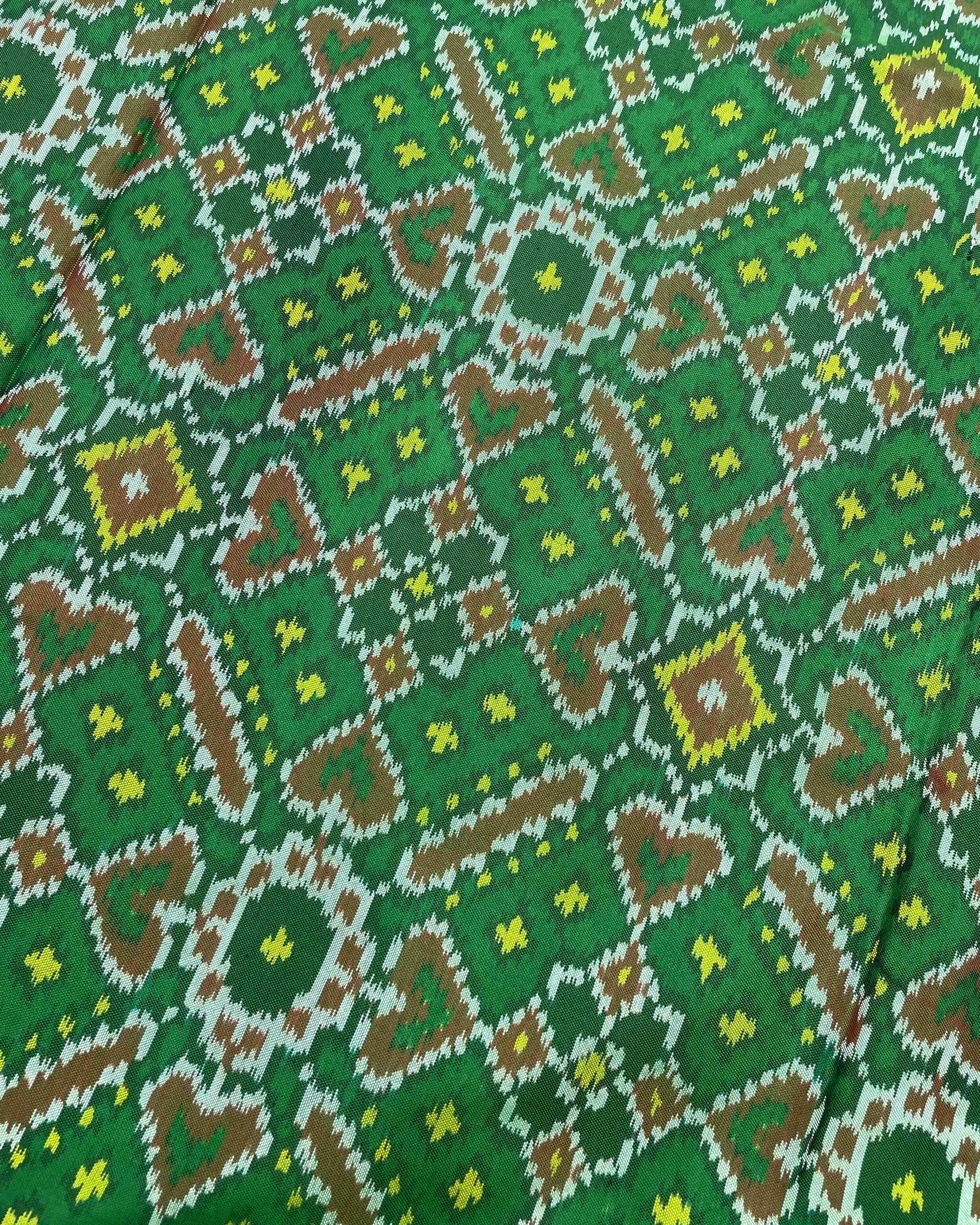 White & Green Manekchowk Patola Saree - SindhoiPatolaArt
