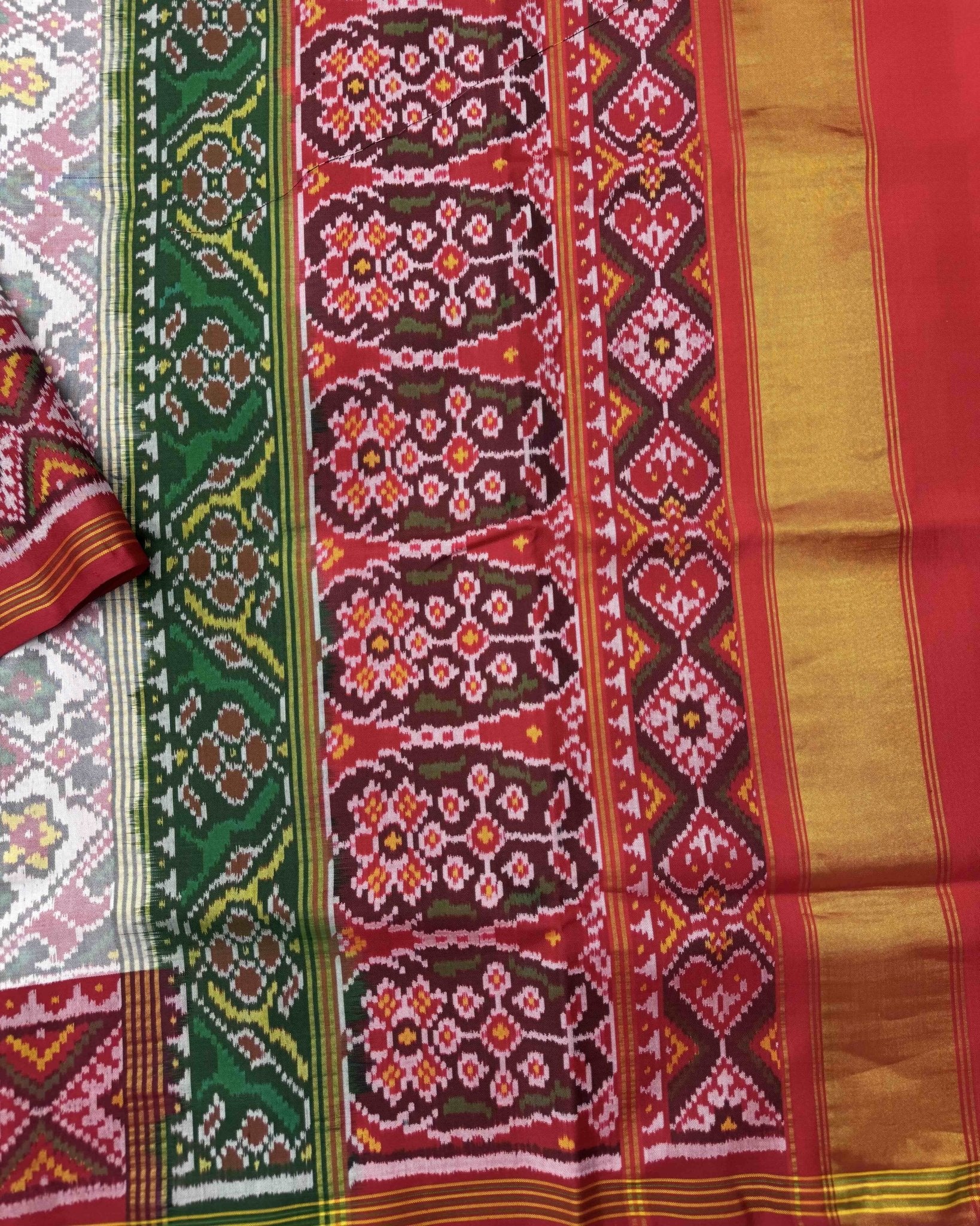 White Manekchowk Navratan Ganga Jamuna Semi Double Ikat Patola Saree - SindhoiPatolaArt