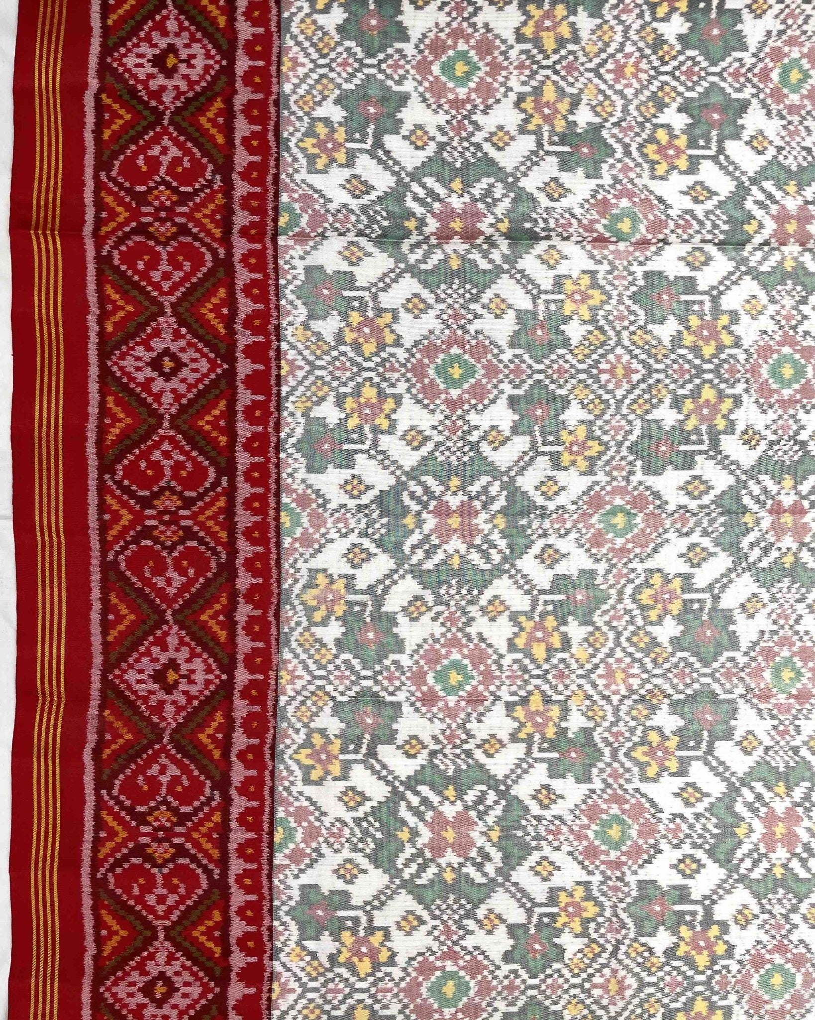 White Navratan Ganga Jamuna Designer Patola Saree - SindhoiPatolaArt