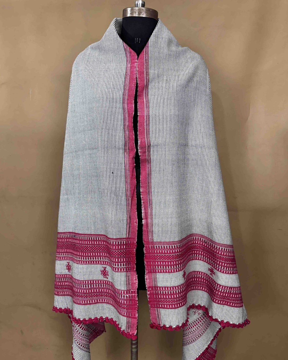 White & Pink with Black Lining & Heavy Pallu Kutchi Woolen Shawl - SindhoiPatolaArt