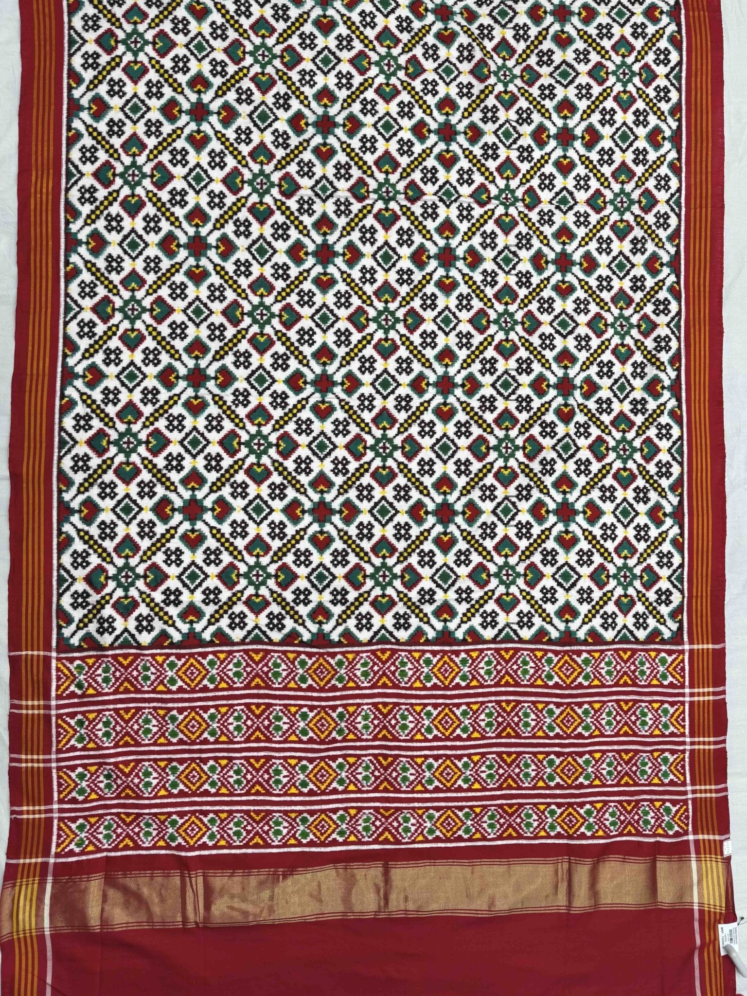 White Vhoragaji Patan Patola - SindhoiPatolaArt