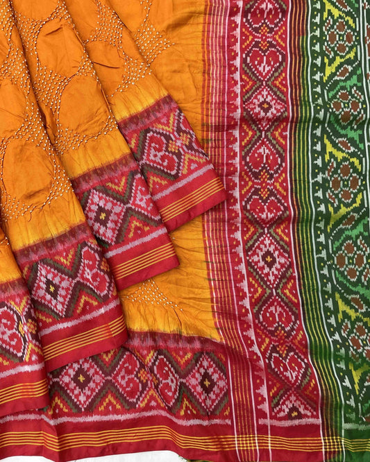 Yellow Ganga Jamuna Flower Design Pallu Patola Bandhej - SindhoiPatolaArt