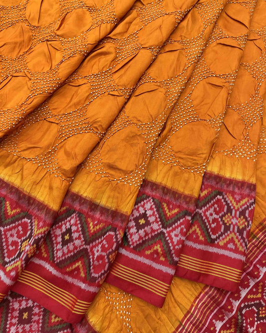 Yellow Ganga Jamuna Flower Design Pallu Patola Bandhej - SindhoiPatolaArt
