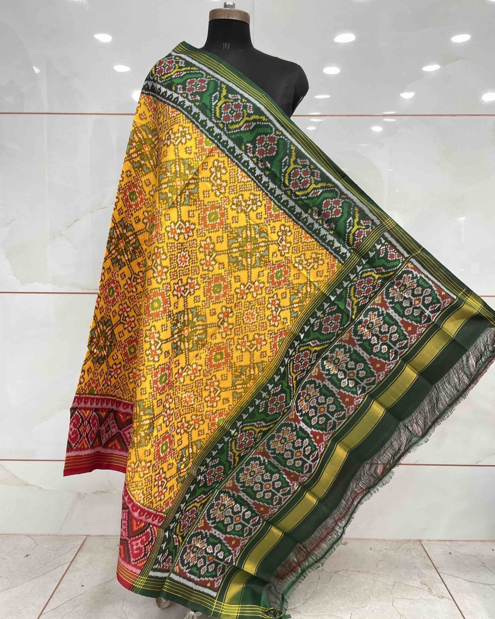 Yellow Ganga Jamuna Navratan Patola Dupatta - SindhoiPatolaArt