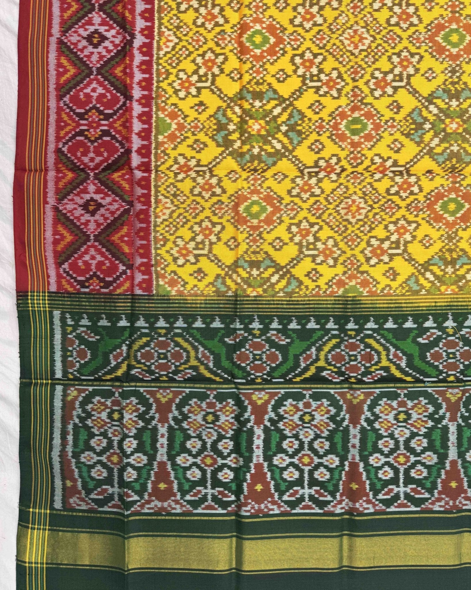 Yellow Ganga Jamuna Navratan Patola Dupatta - SindhoiPatolaArt