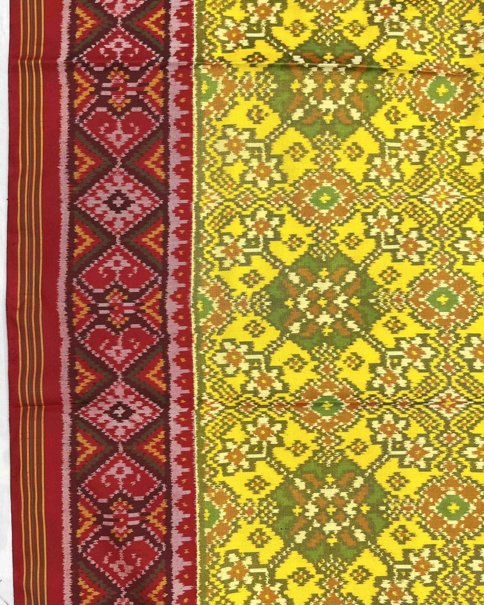 Yellow Ganga Jamuna Navratan Patola Saree - SindhoiPatolaArt