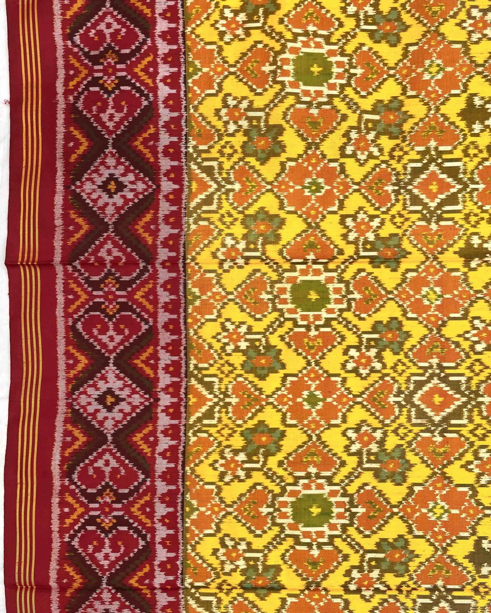 Yellow Ganga Jamuna Navratan Patola Saree - SindhoiPatolaArt