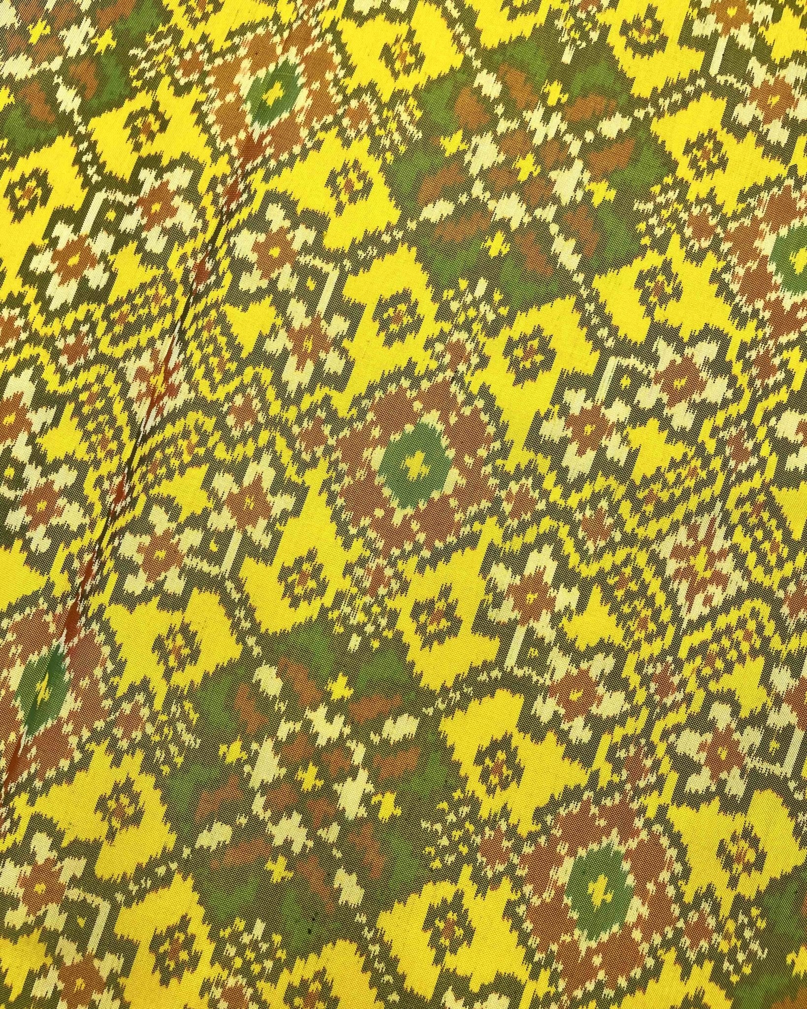 Yellow Ganga Jamuna Navratan Patola Saree - SindhoiPatolaArt