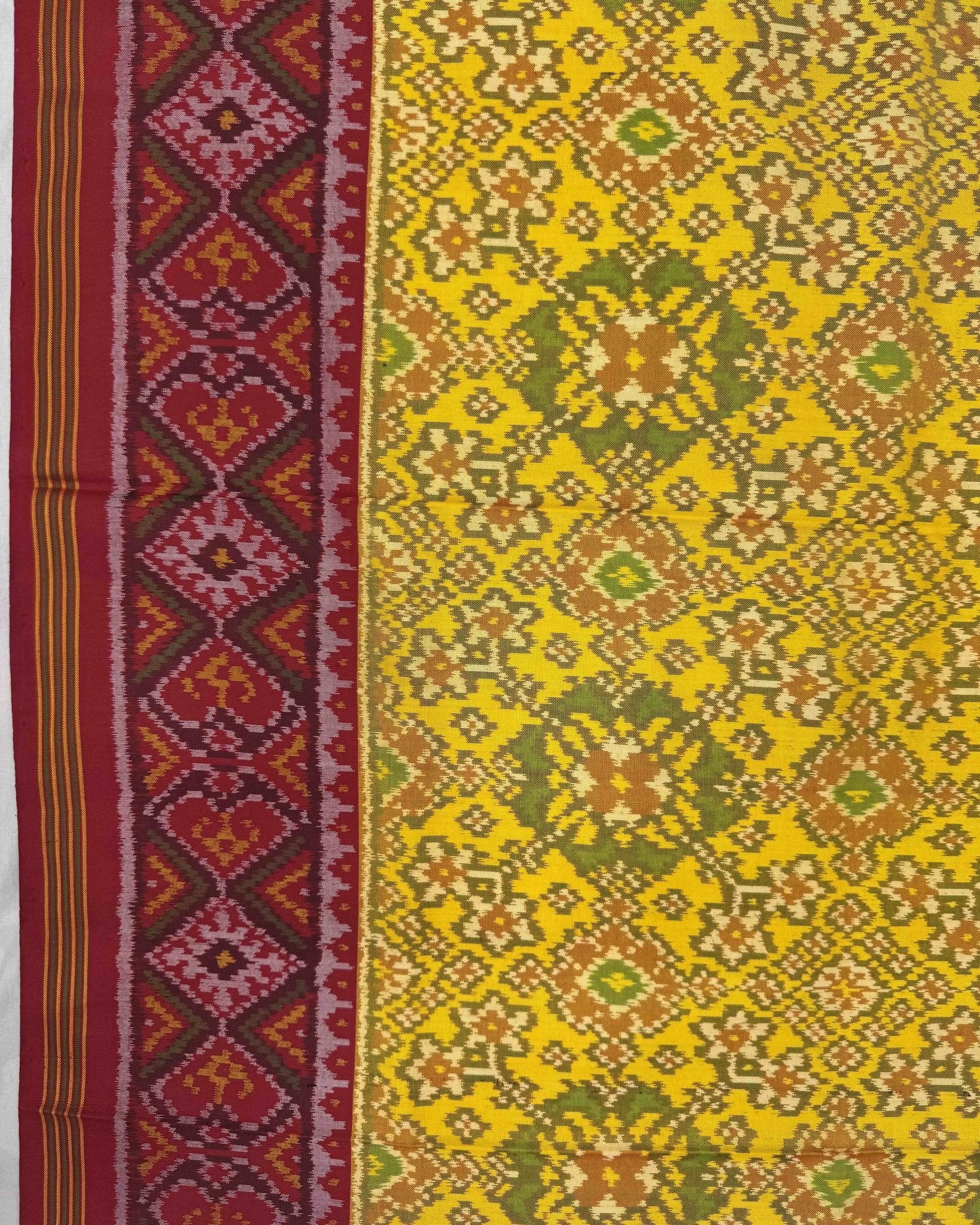 Yellow Navratan Ganga Jamuna Patola Saree - SindhoiPatolaArt