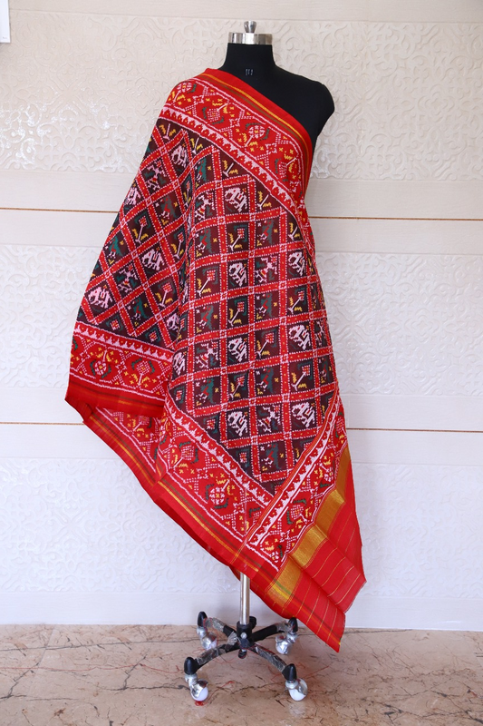Semi double ikat dupatta in traditional Hathi Popat design in red and brown colour - SindhoiPatolaArt