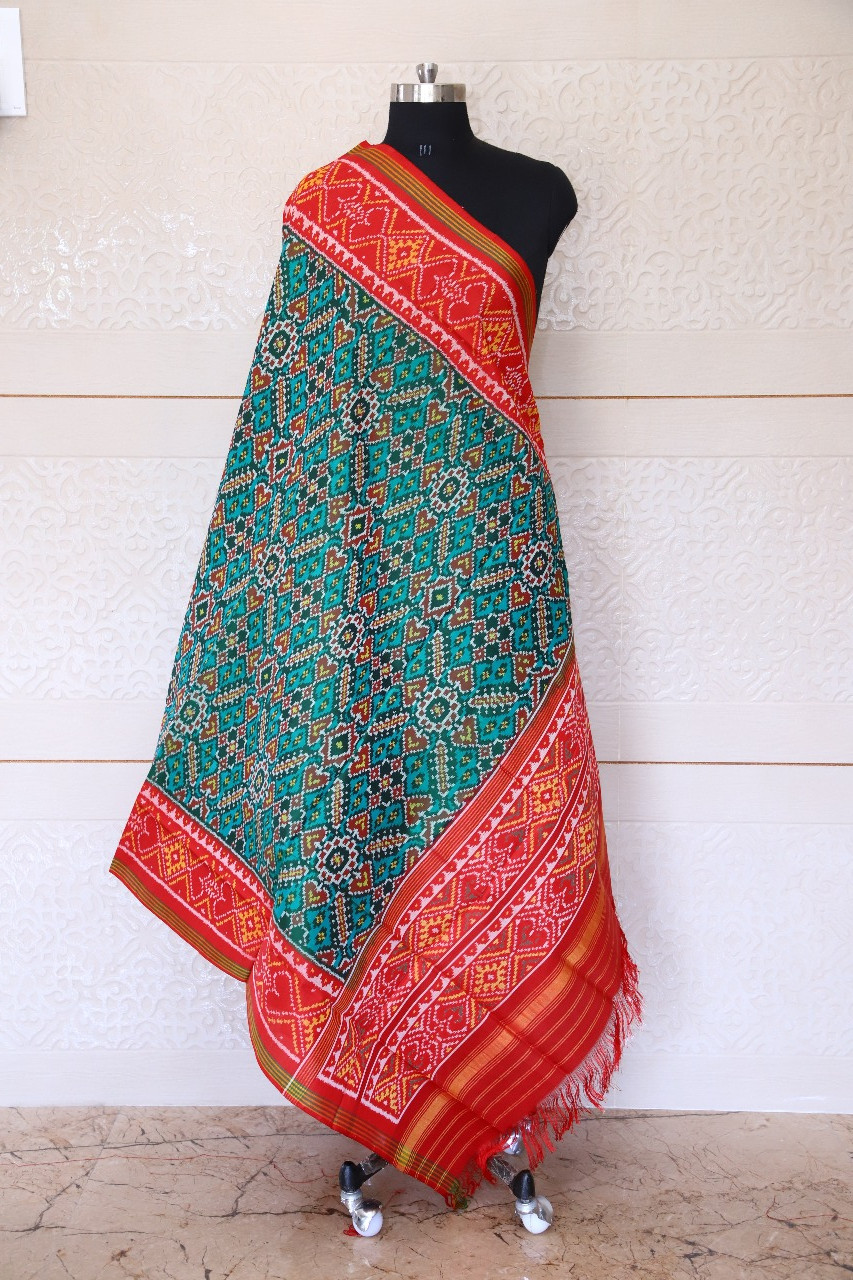 SEmi double ikat dupatta in Green and Red colour with traditional Manekchowk design - SindhoiPatolaArt