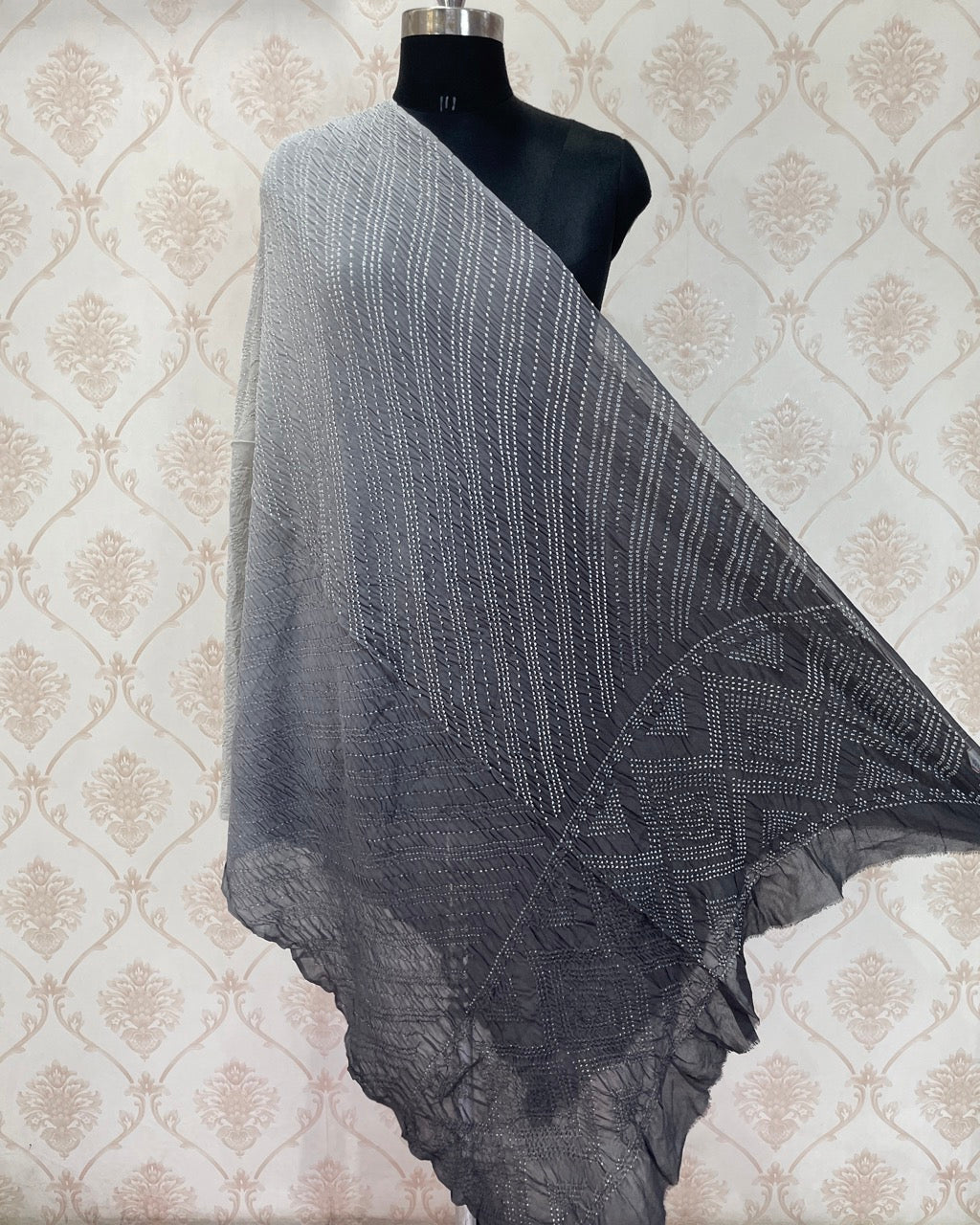 Bandhani Dupatta - SindhoiPatolaArt