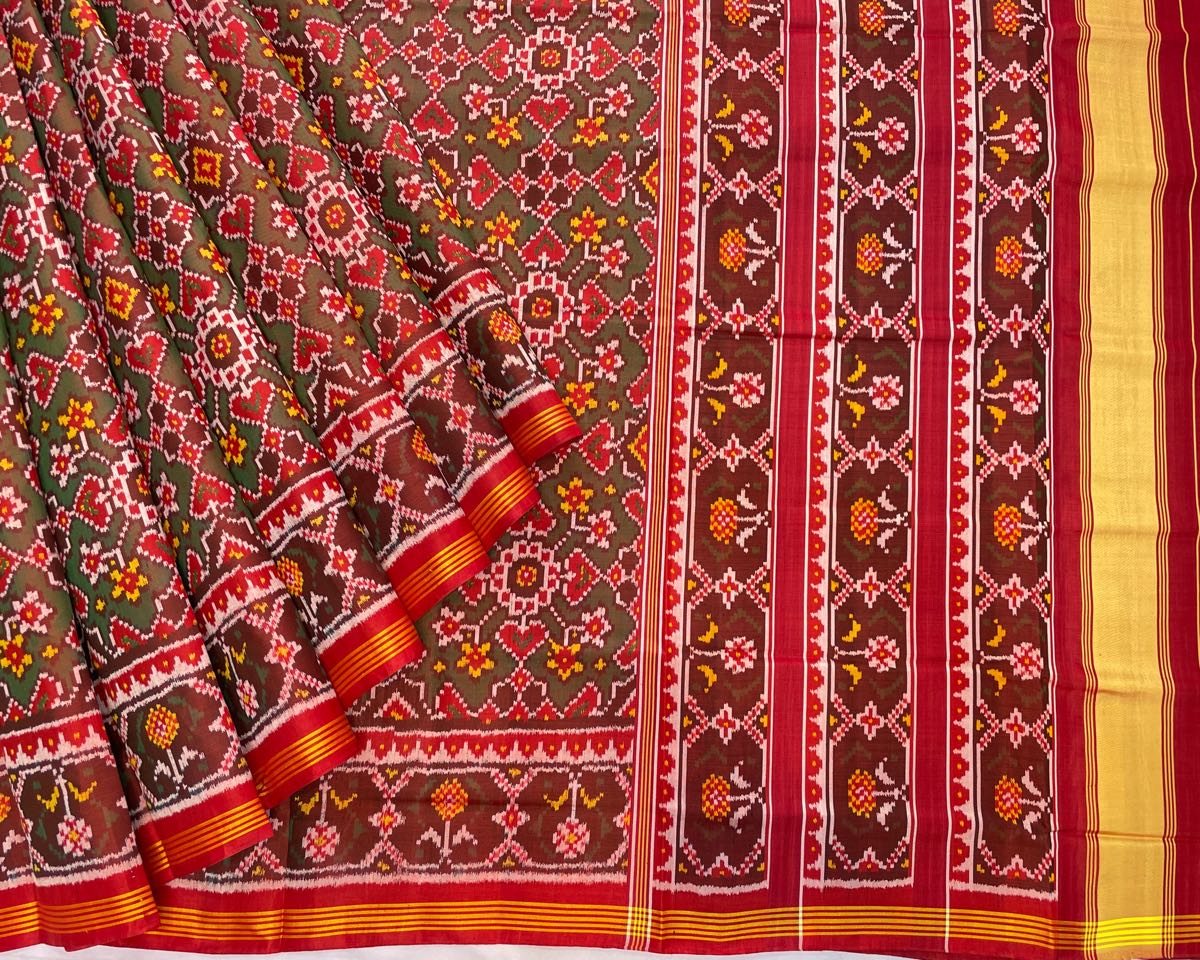 Red & Green Manekchowk Designer Patola - SindhoiPatolaArt