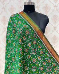 Green Chhabdi Patola Dupatta - SindhoiPatolaArt