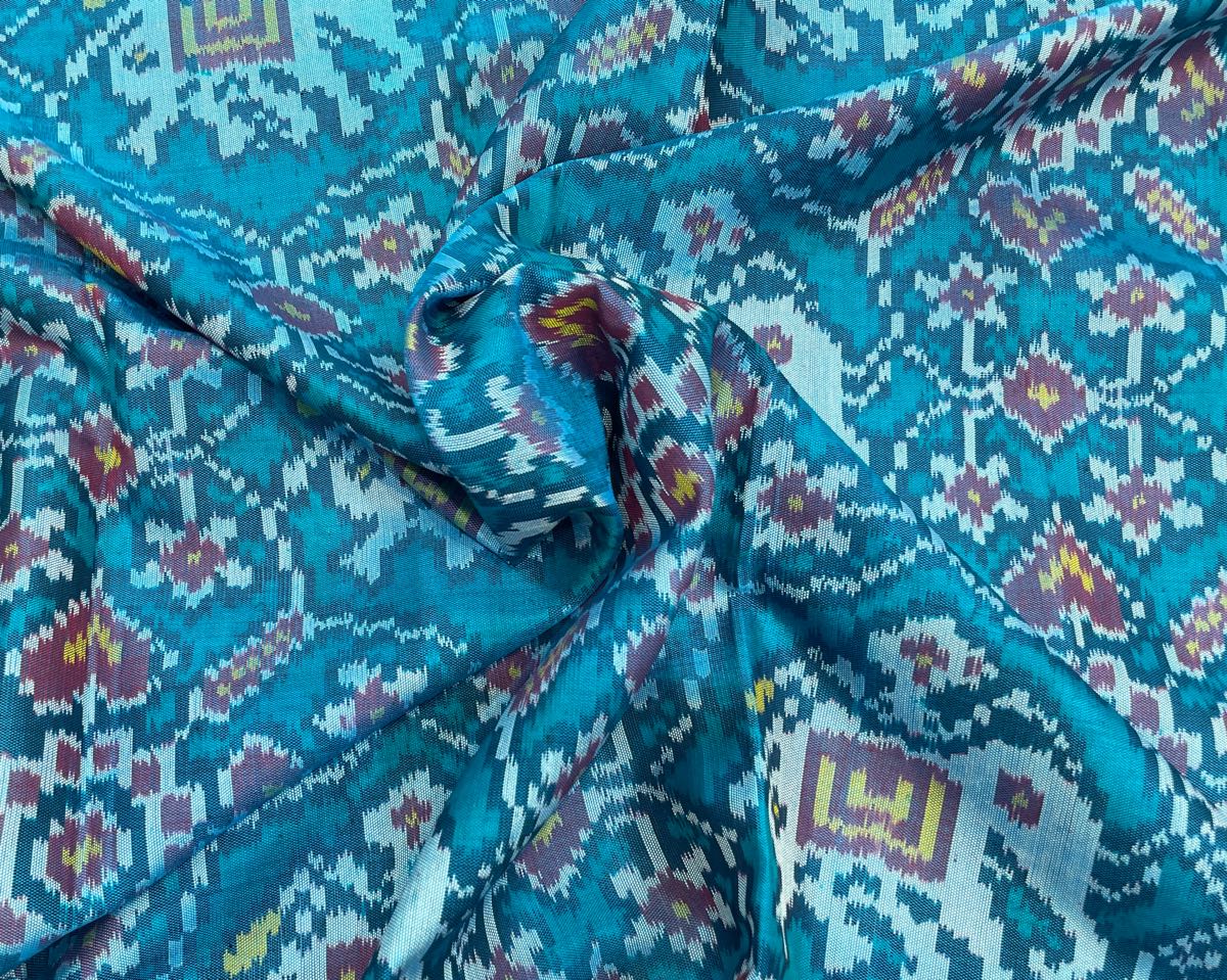 Red & Sky Blue Manekchowk Elephant Patola Saree - SindhoiPatolaArt