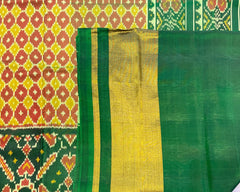 Green & Mustard Booty with Manekchowk Scut Border Patola Saree - SindhoiPatolaArt