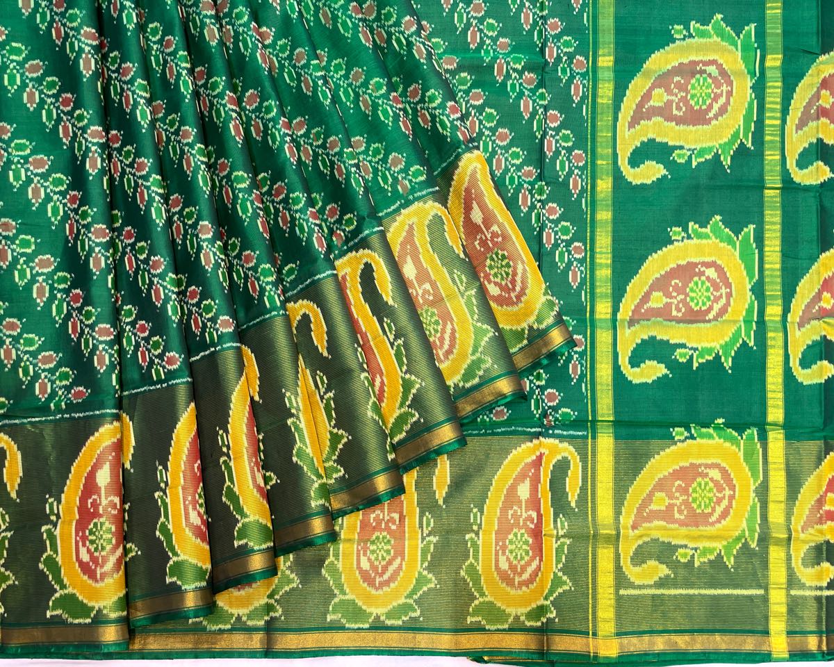 Green Leheriya Leaves with Mango Scut Border Patola Saree - SindhoiPatolaArt