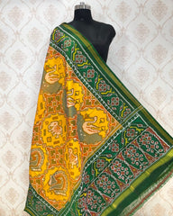 Green & Yellow Narikunj Chhabdi Patola Dupatta - SindhoiPatolaArt