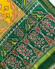 Green & Yellow Narikunj Chhabdi Patola Dupatta - SindhoiPatolaArt