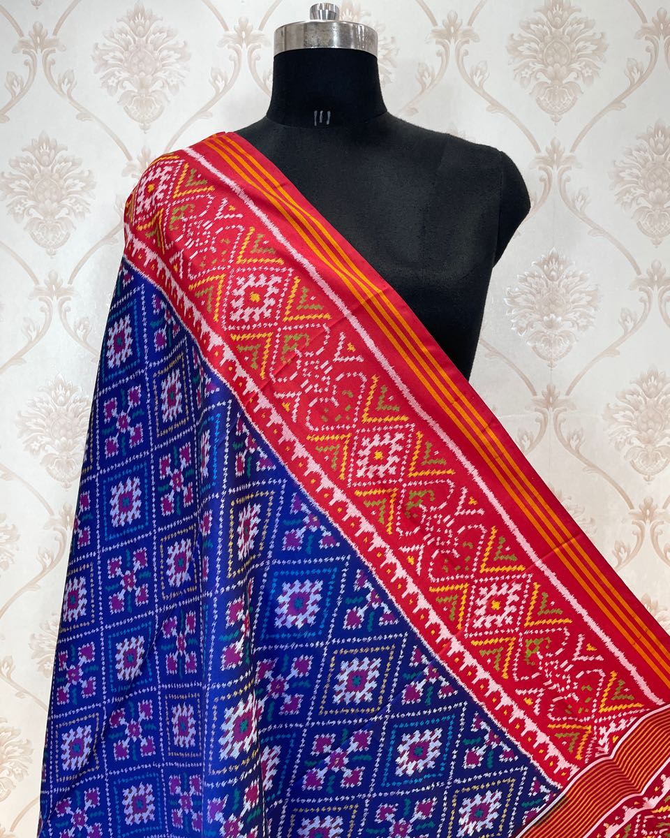 Red & Blue Panchanda Patola Dupatta - SindhoiPatolaArt