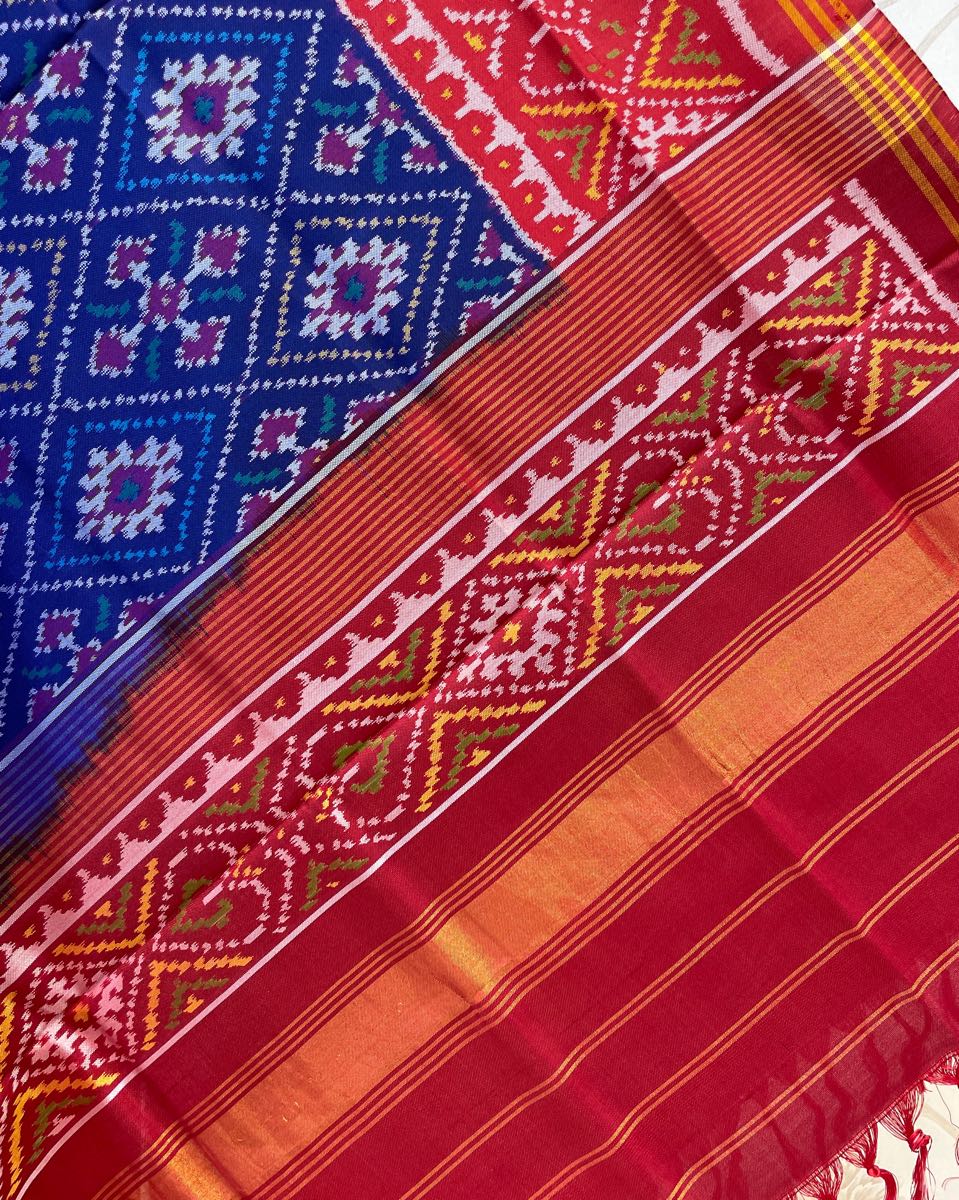 Red & Blue Panchanda Patola Dupatta - SindhoiPatolaArt
