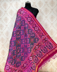 Pink & Turquoise Navratan Patola Dupatta - SindhoiPatolaArt