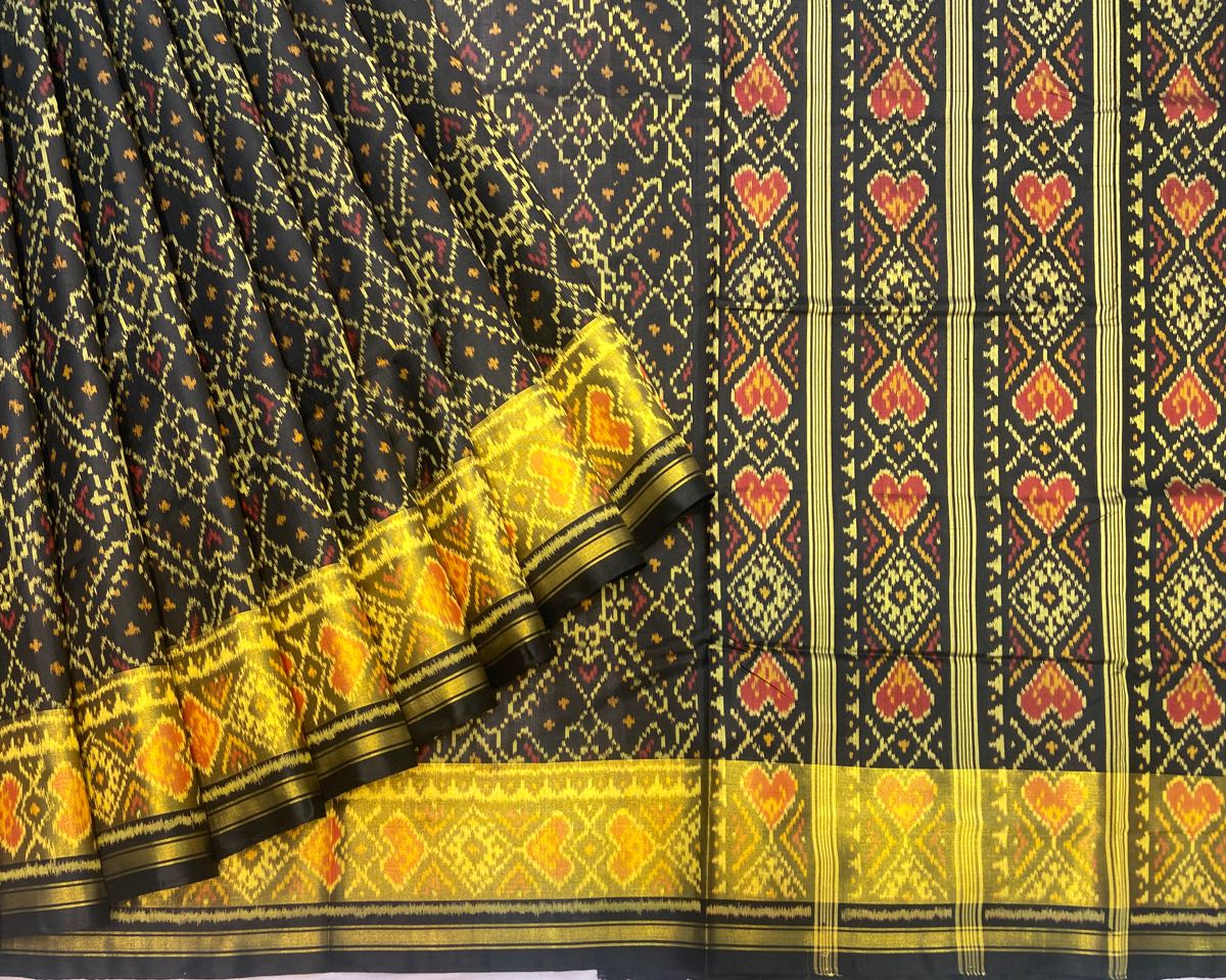 Black Manekchowk Patola Saree - SindhoiPatolaArt