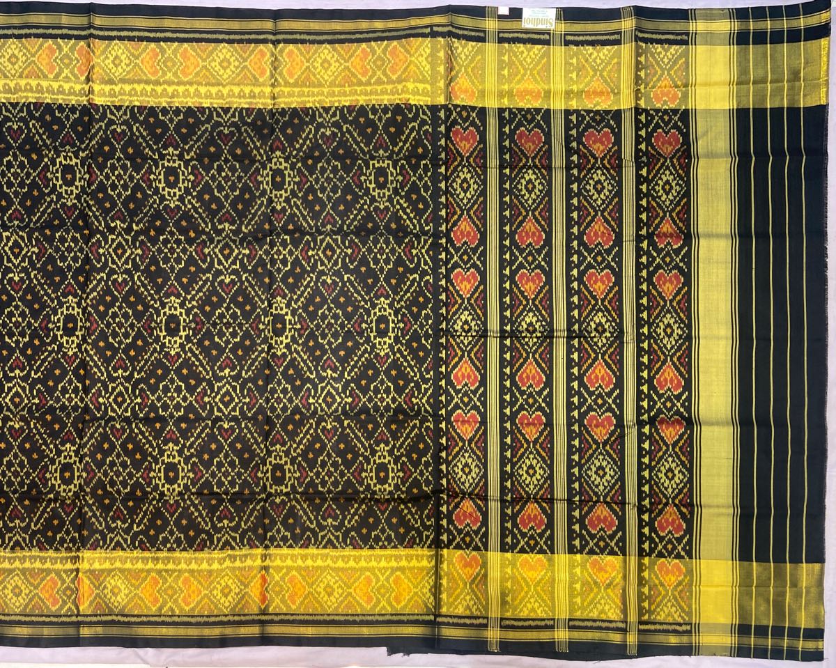 Black Manekchowk Patola Saree - SindhoiPatolaArt