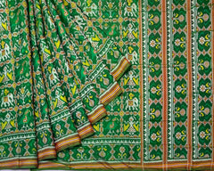 green narikunj design patola saree - SindhoiPatolaArt