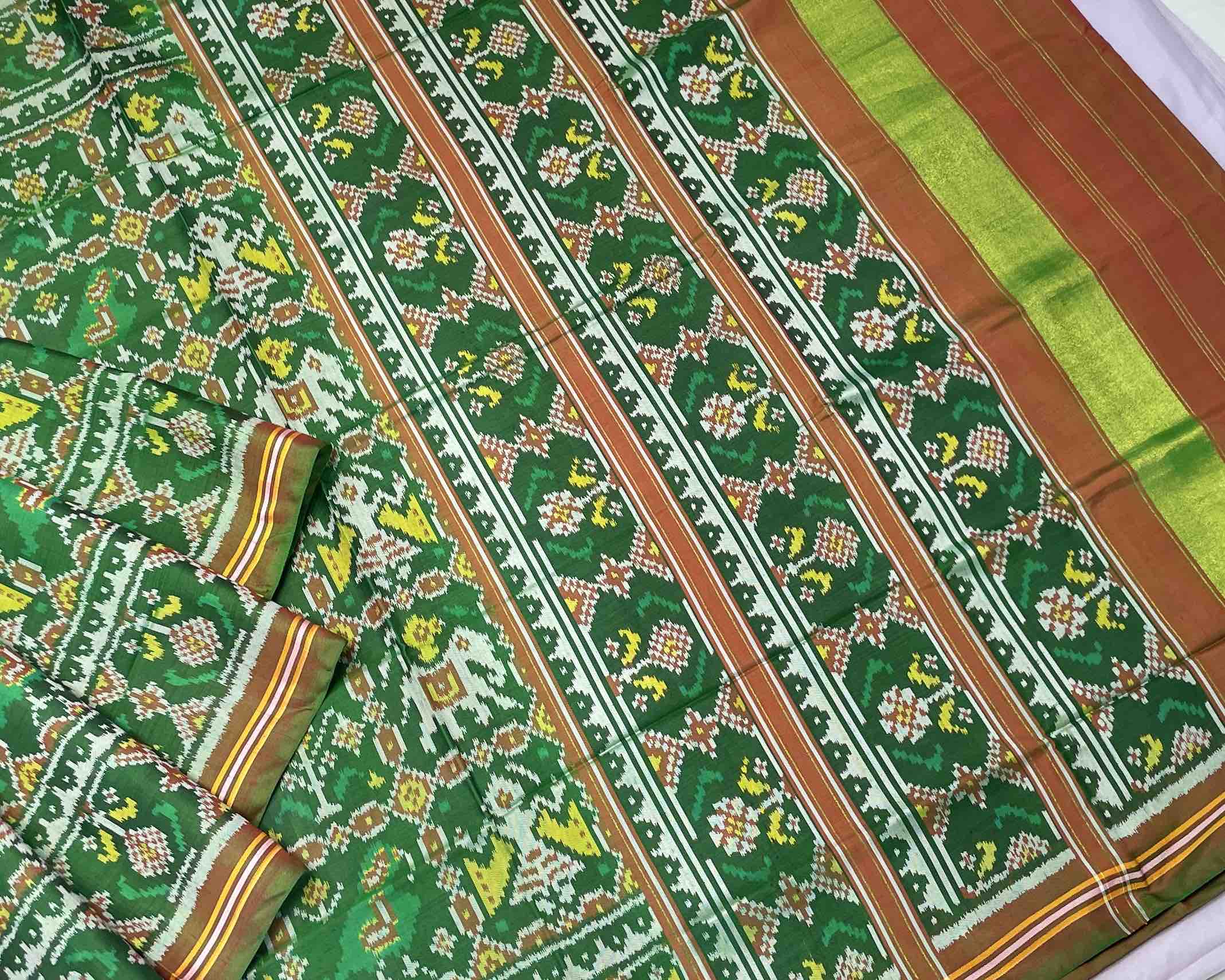 green narikunj design patola saree - SindhoiPatolaArt