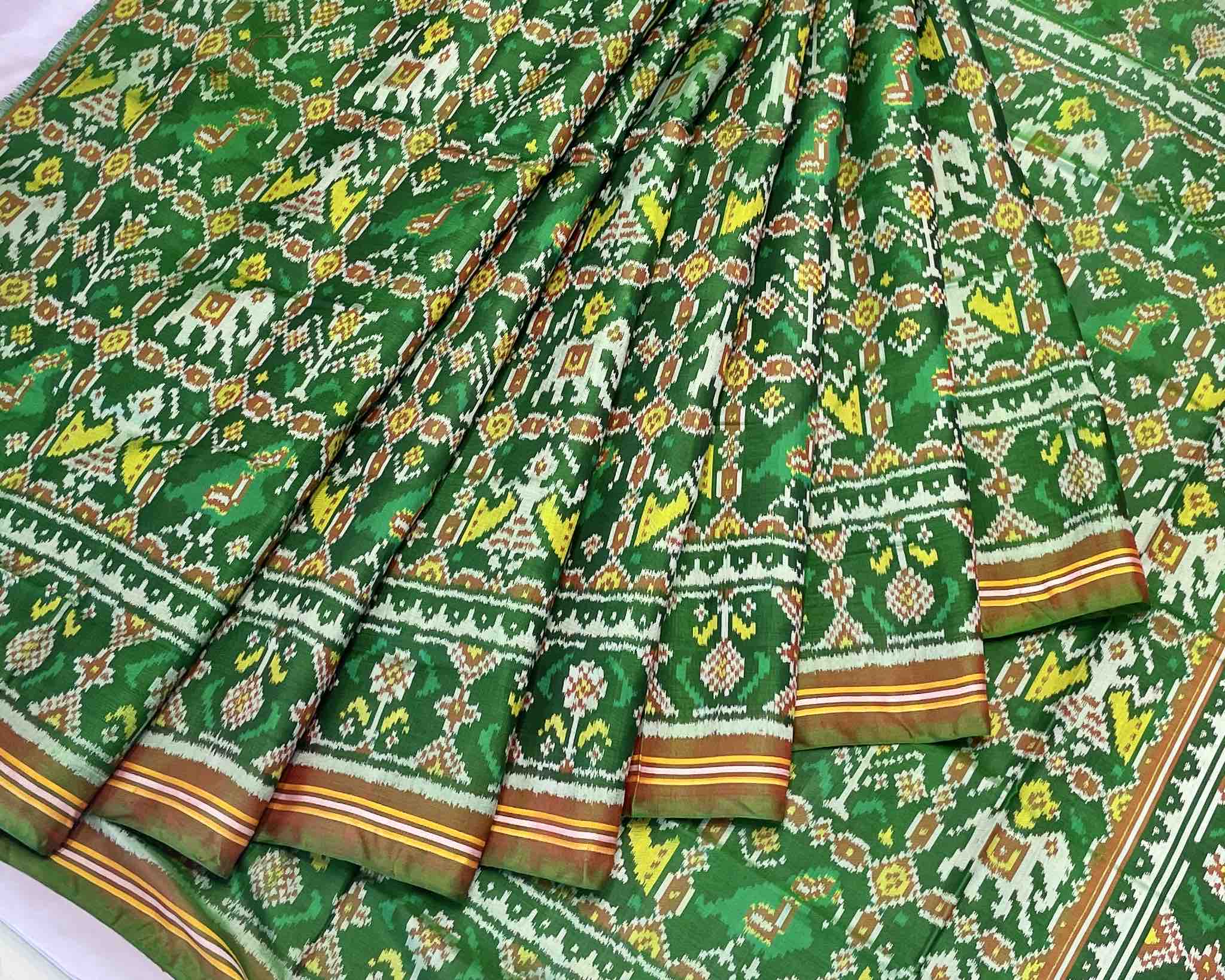 green narikunj design patola saree - SindhoiPatolaArt