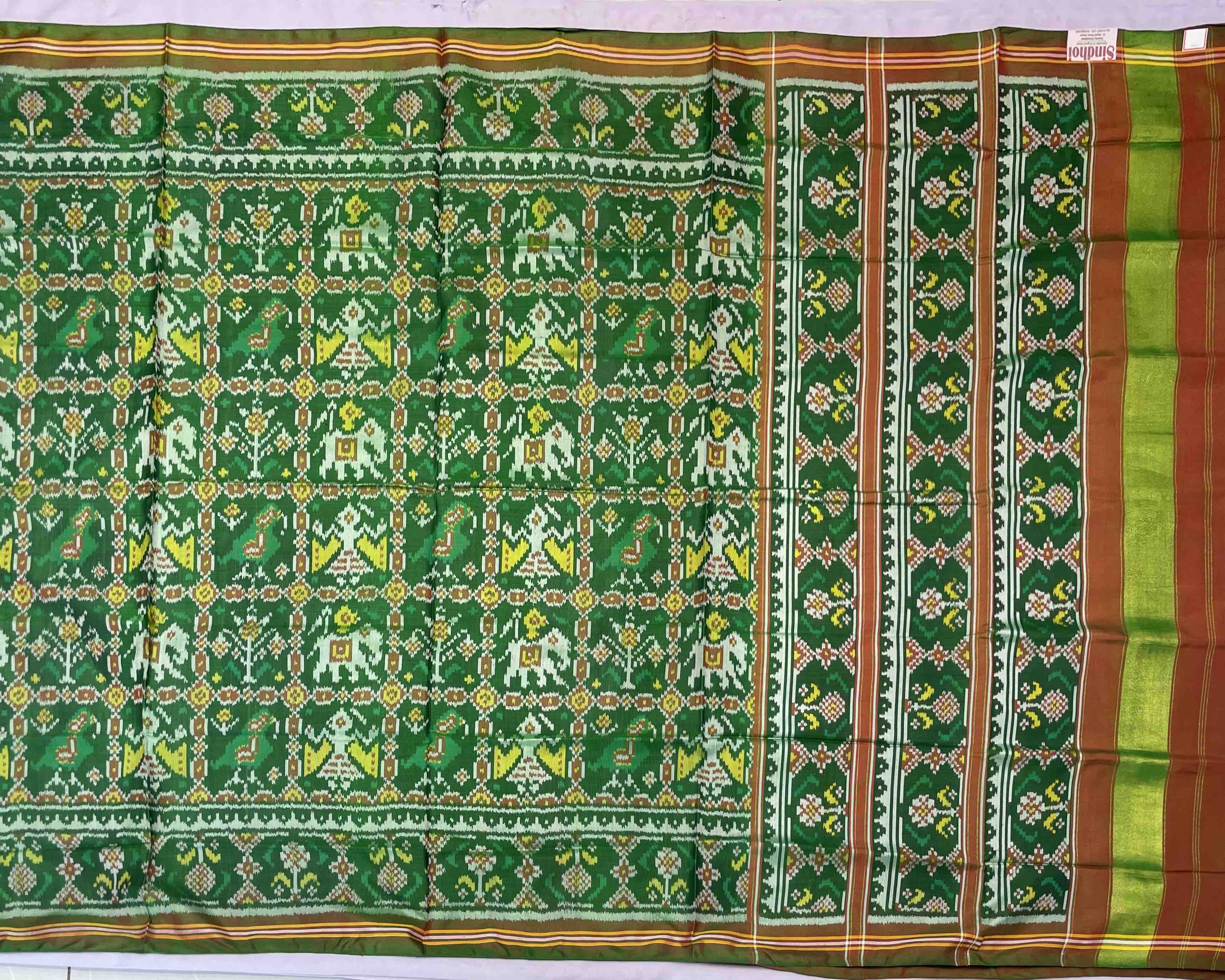 green narikunj design patola saree - SindhoiPatolaArt