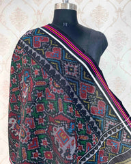 Black & Green With Maroon Elephant Manekchowk Patola Shawl SindhoiPatolaArt