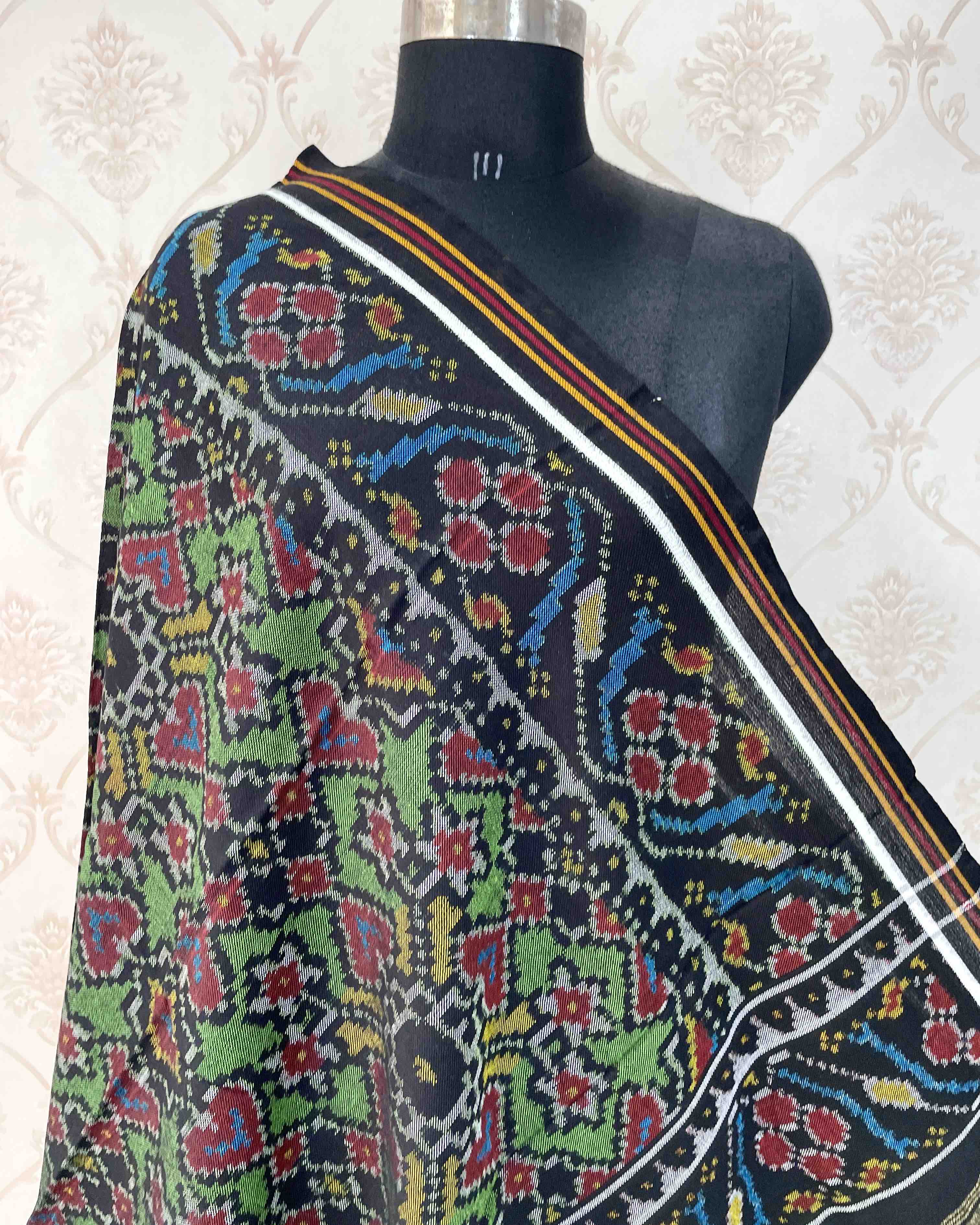 Black & Green Navratan Patola Shawl SindhoiPatolaArt