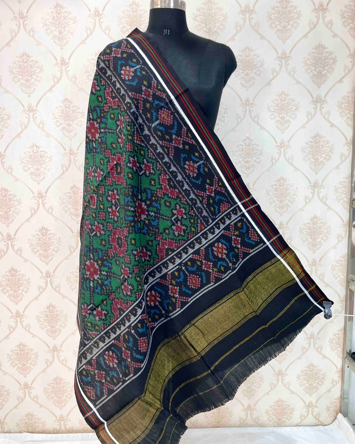 Black & Green Navratan Patola Shawl SindhoiPatolaArt