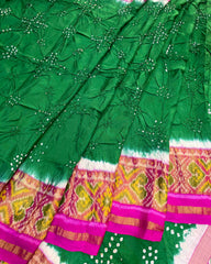 Pink & Green Manekchok Pallu Patola Bandhej