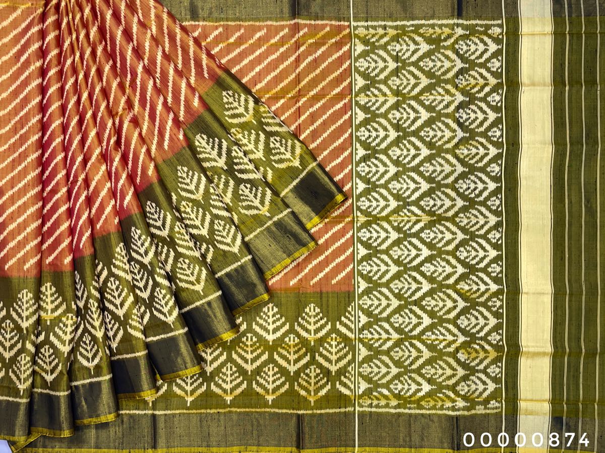 Raw silk mahendi green and rust orenge laheriya with scurt border patola saree - SindhoiPatolaArt