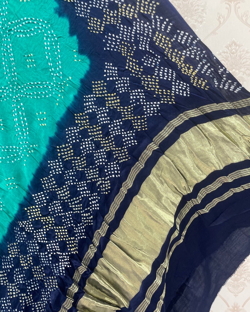 Bandhani Dupatta - SindhoiPatolaArt