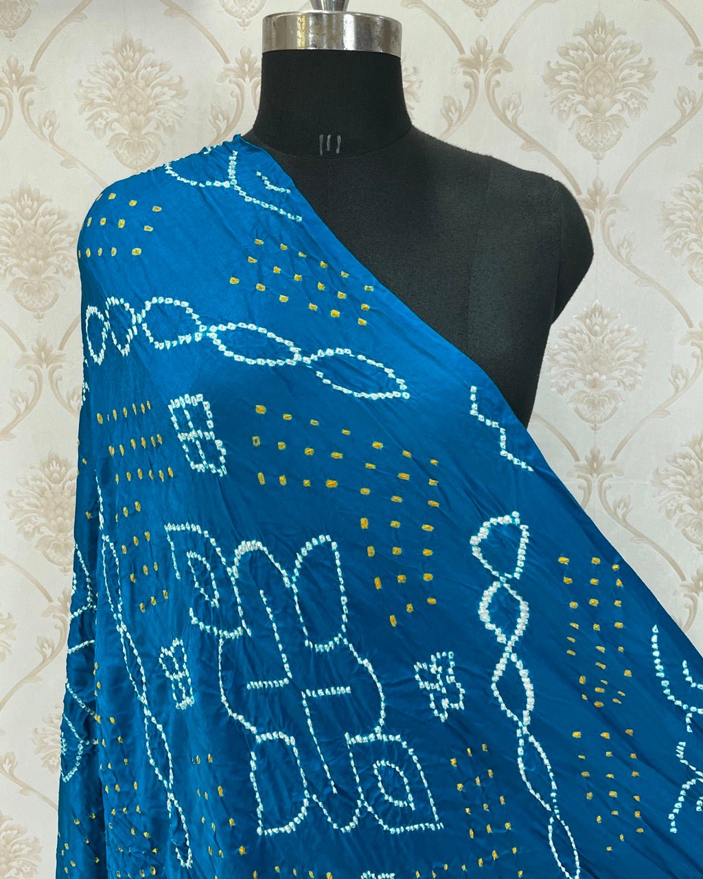 Bandhani Dupatta - SindhoiPatolaArt